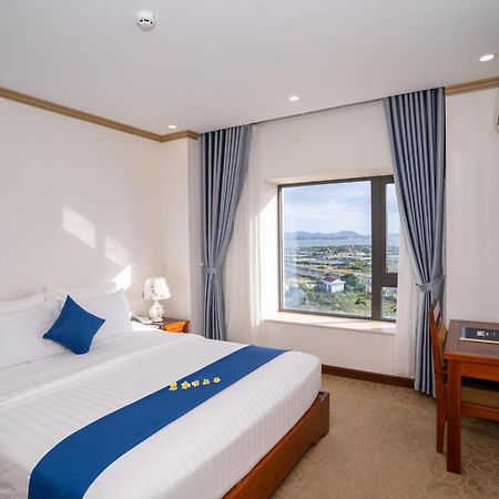 Navy Hotel Cam Ranh Exteriör bild