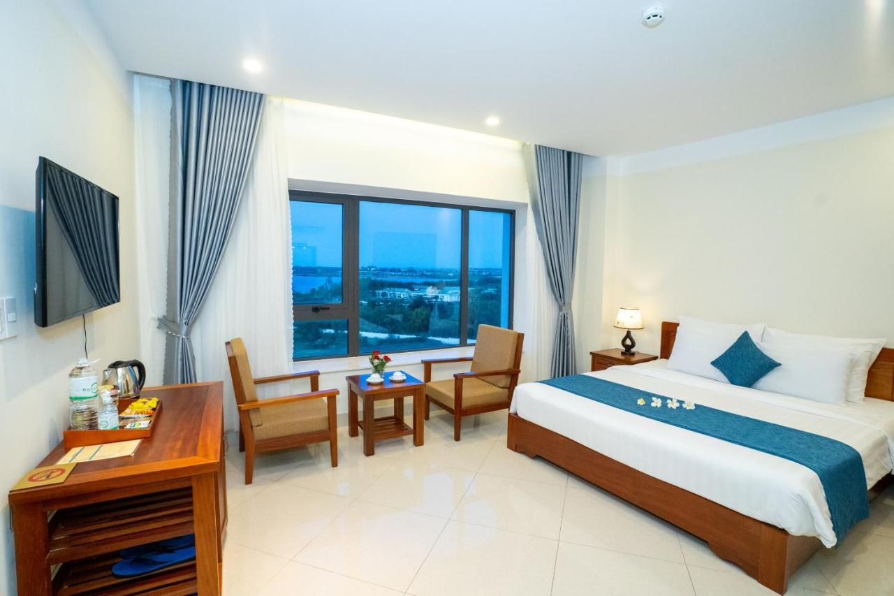 Navy Hotel Cam Ranh Exteriör bild