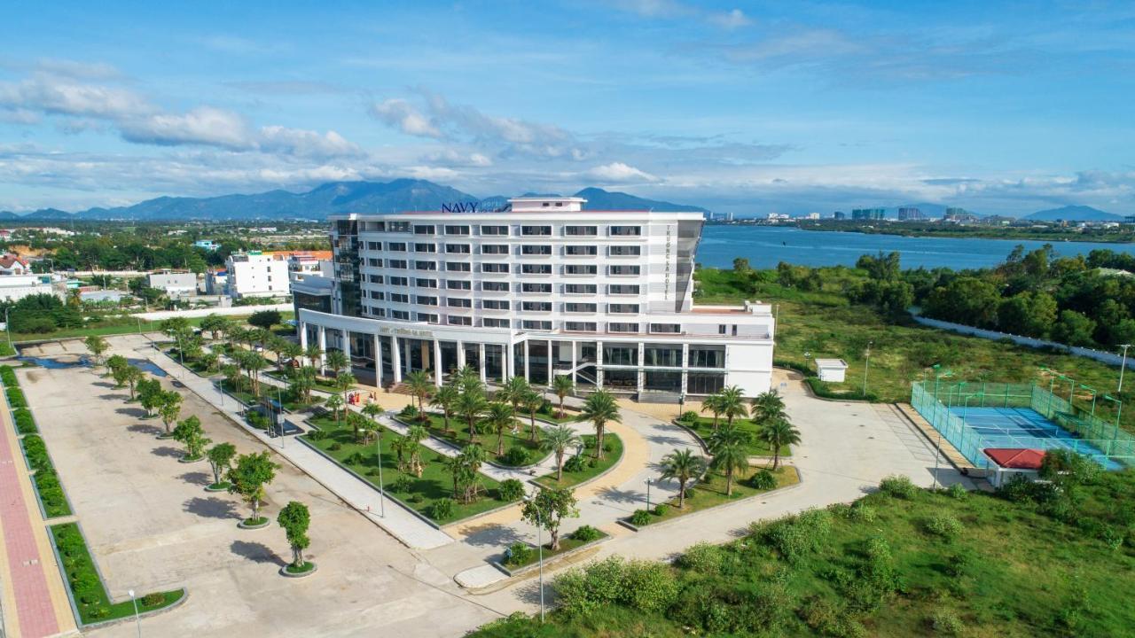 Navy Hotel Cam Ranh Exteriör bild