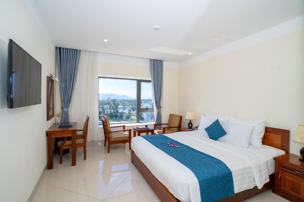 Navy Hotel Cam Ranh Exteriör bild