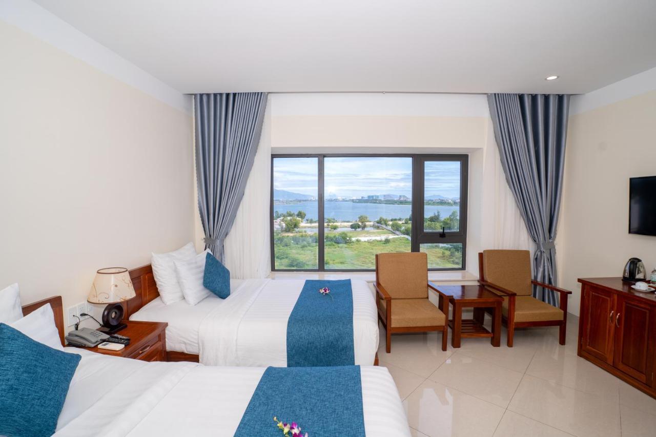 Navy Hotel Cam Ranh Exteriör bild