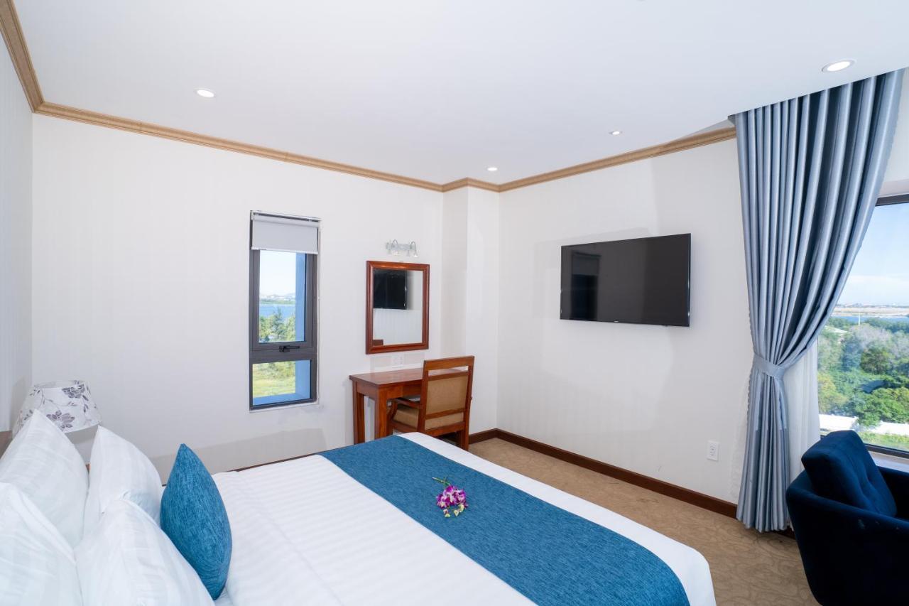 Navy Hotel Cam Ranh Exteriör bild