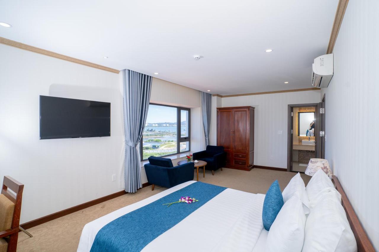 Navy Hotel Cam Ranh Exteriör bild