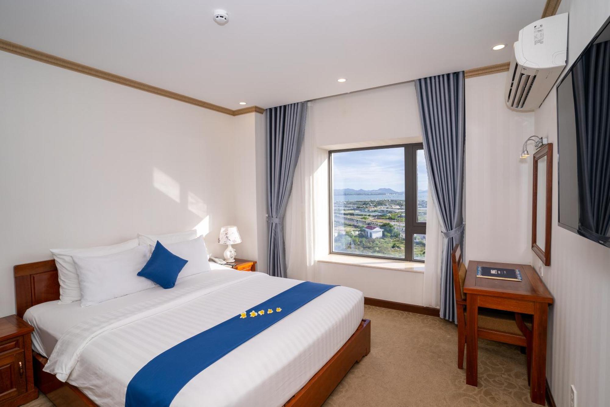 Navy Hotel Cam Ranh Exteriör bild